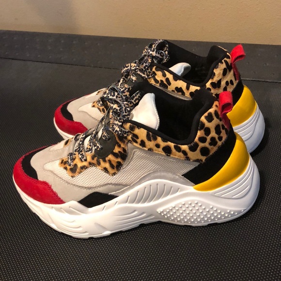 Steve Madden Shoes - Steve Madden Antonia Athletic Shoes Size 8